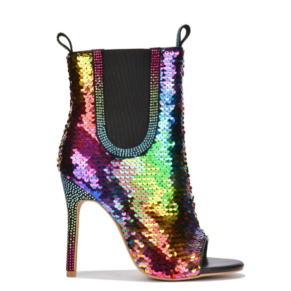 Heels - Picture 3 of 4